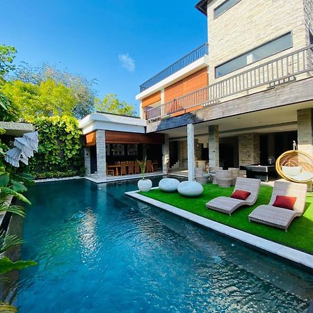 Puri Ratu Jimbaran Hotel Екстериор снимка