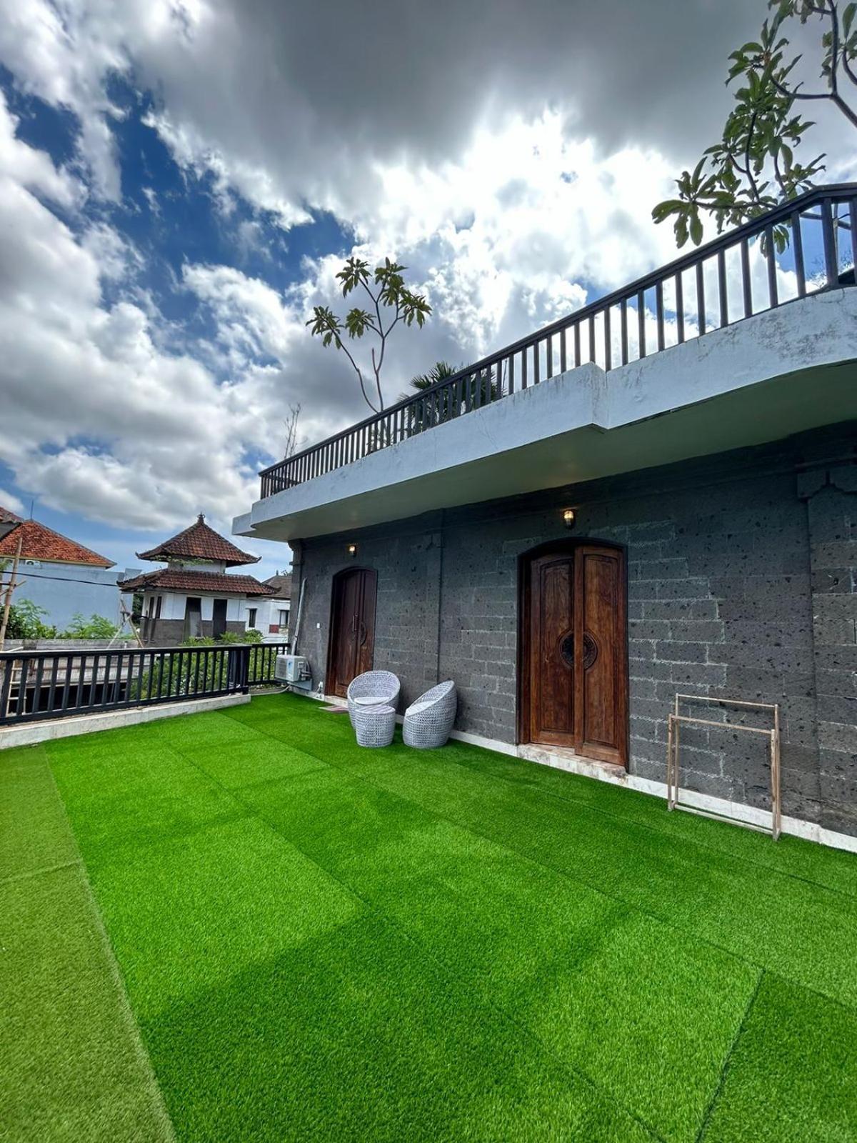 Puri Ratu Jimbaran Hotel Екстериор снимка