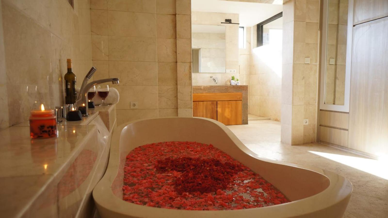 Puri Ratu Jimbaran Hotel Екстериор снимка