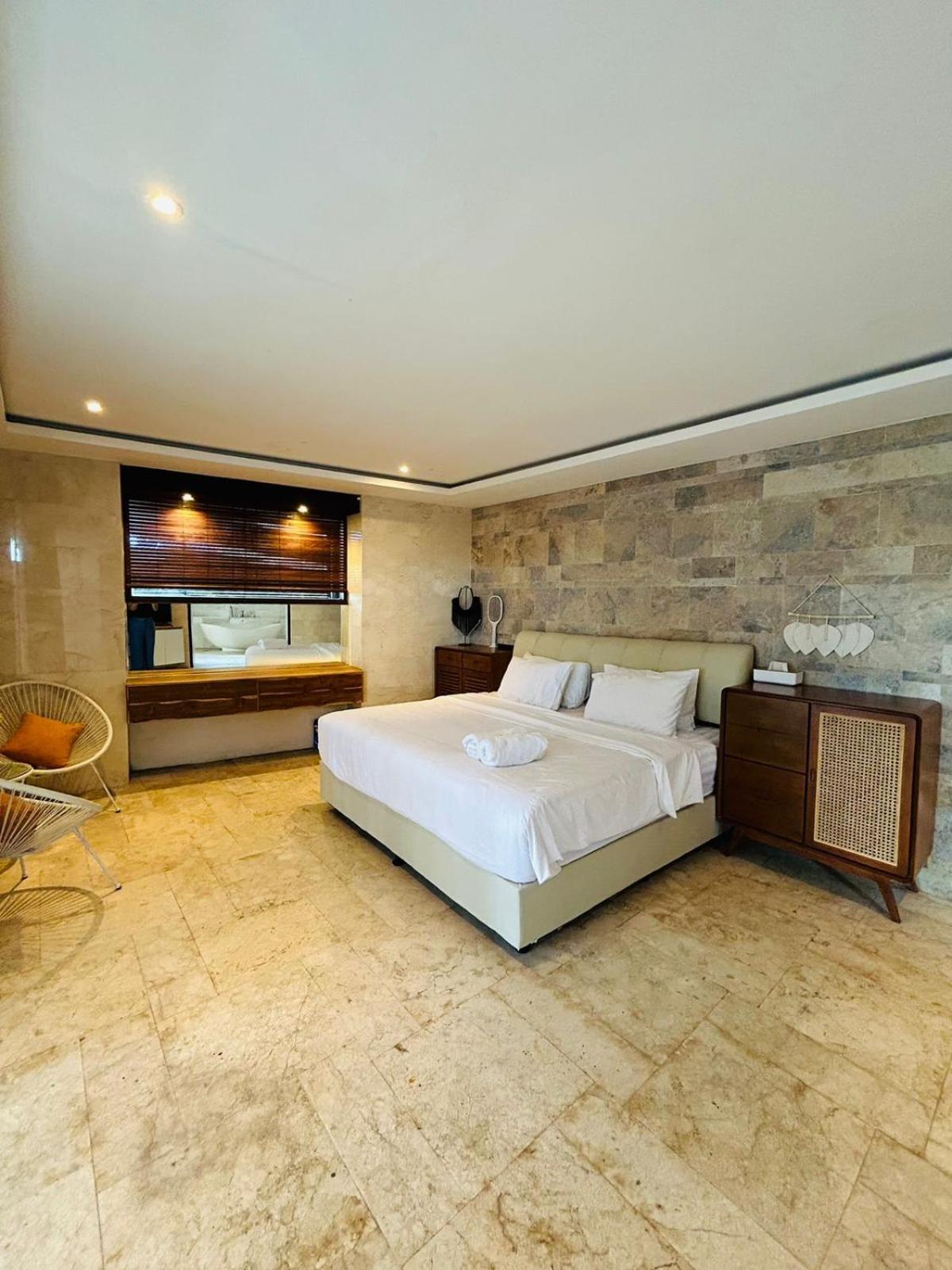 Puri Ratu Jimbaran Hotel Екстериор снимка