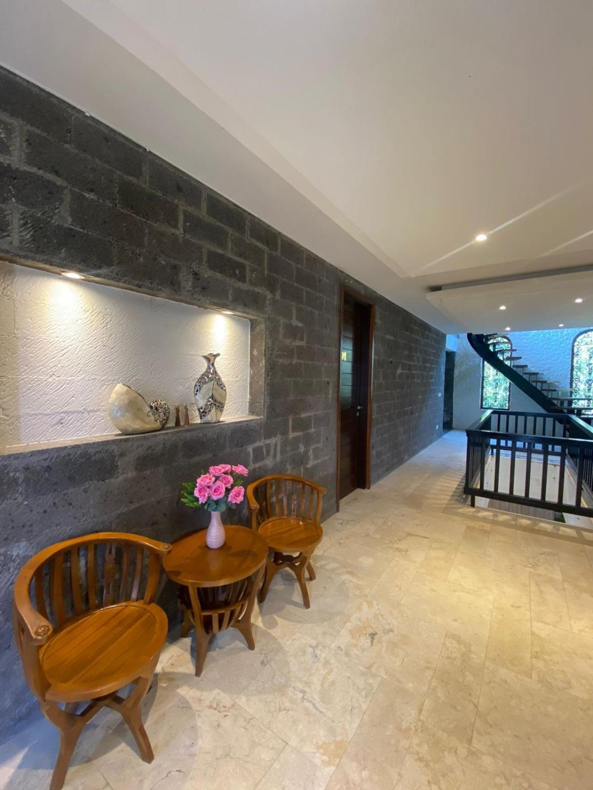 Puri Ratu Jimbaran Hotel Екстериор снимка