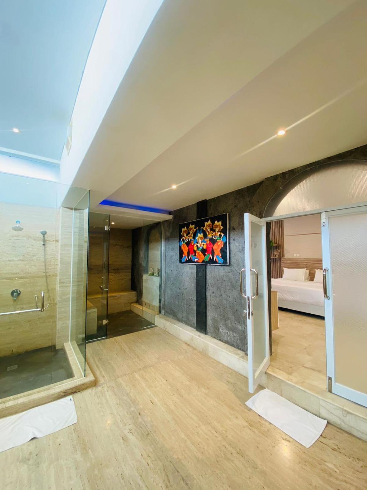 Puri Ratu Jimbaran Hotel Екстериор снимка