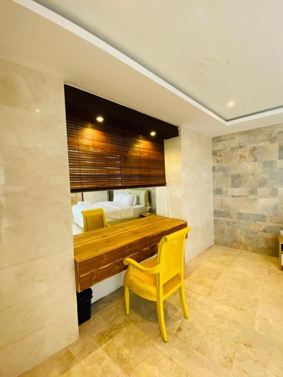 Puri Ratu Jimbaran Hotel Екстериор снимка