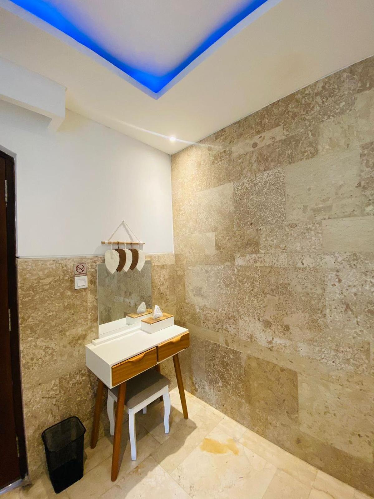 Puri Ratu Jimbaran Hotel Екстериор снимка